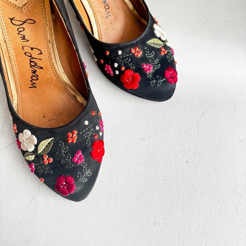 Vintage Sam Edelman Black Suede Wedge Floral Embroidered Heels 7 - Picture 8 of 11